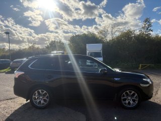 /photos/10416/99a97421-c1aa-898f-64b4-03170bdd6729_i320x240.jpg